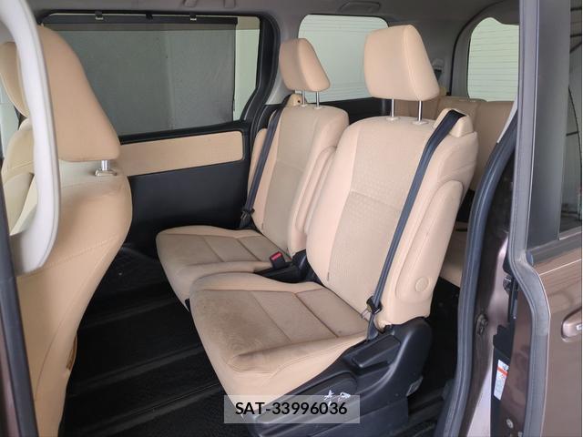 Toyota NOAH 2014-07 8222214-6