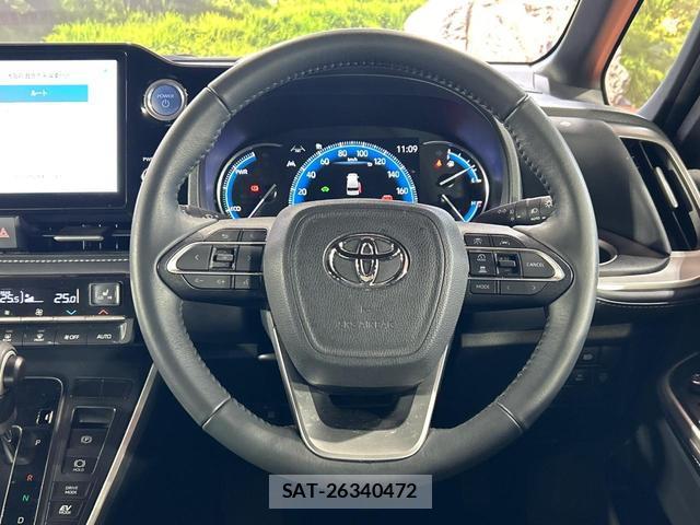 Toyota NOAH 2023-08 8222406-10