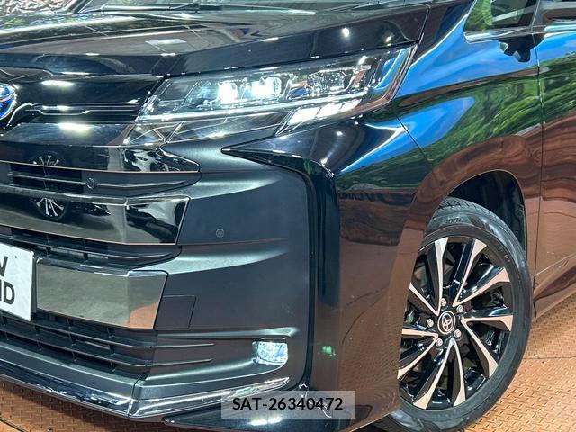 Toyota NOAH 2023-08 8222406-11