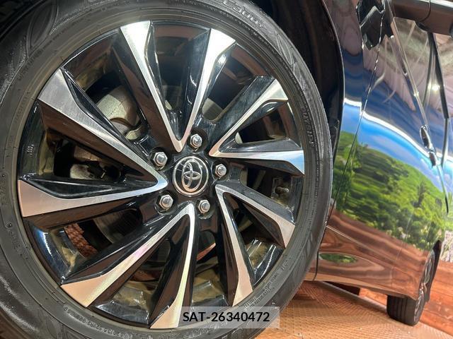 Toyota NOAH 2023-08 8222406-12