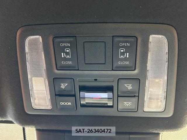 Toyota NOAH 2023-08 8222406-4