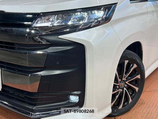 Toyota NOAH 2024-07 8222407-12