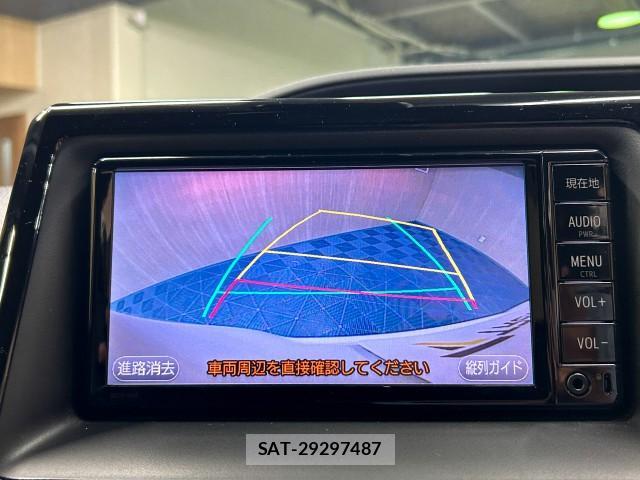 Toyota NOAH 2017-09 8222519-12