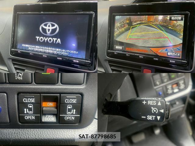 Toyota NOAH 2017-10 8222542-4