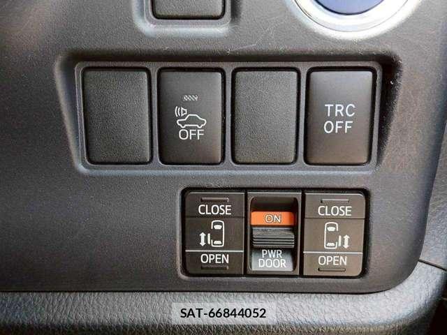 Toyota NOAH 2015-11 8222672-14