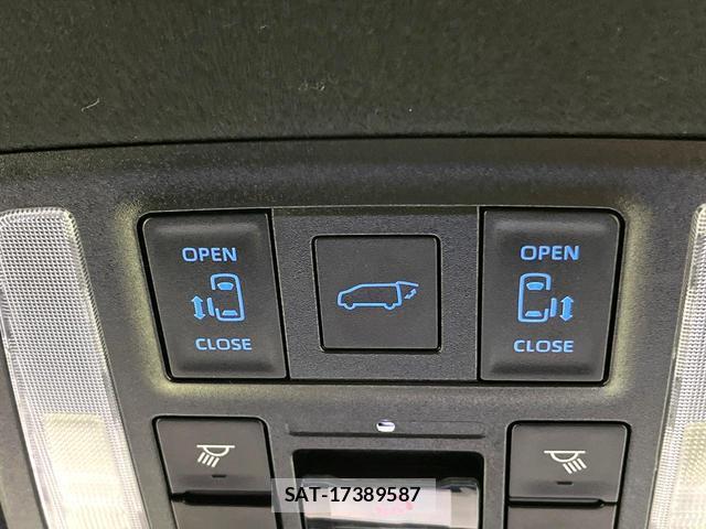 Toyota NOAH 2022-04 8222752-6