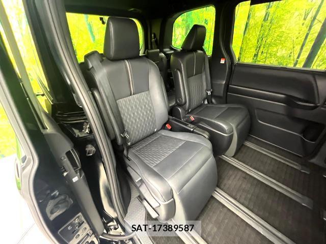 Toyota NOAH 2022-04 8222752-9