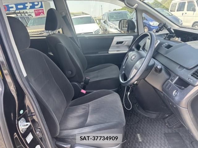 Toyota NOAH 2013-07 8222822-5