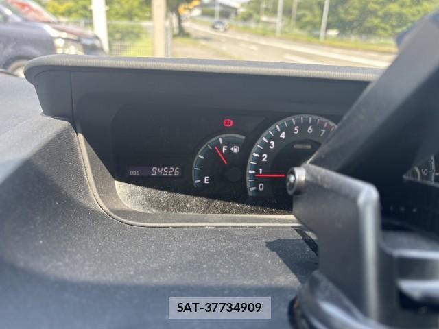 Toyota NOAH 2013-07 8222822-6