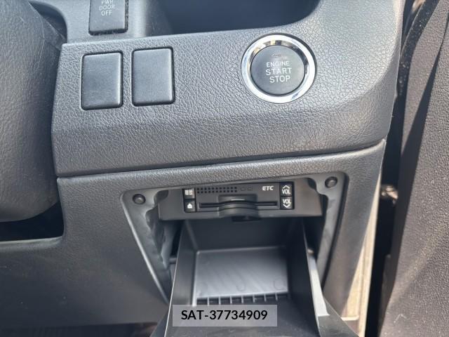 Toyota NOAH 2013-07 8222822-9