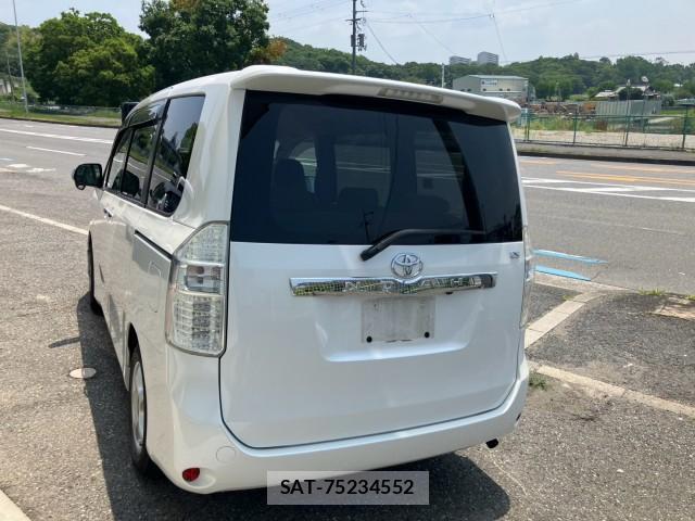 Toyota NOAH 2010-05 8222824-15