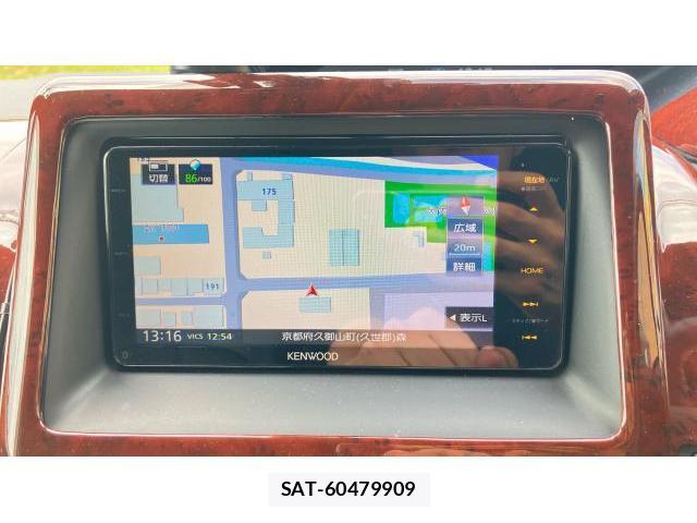 Toyota NOAH 2018-04 8222856-3