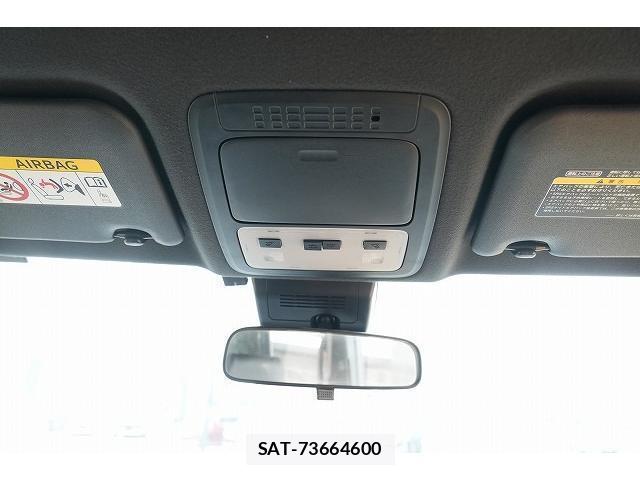 Toyota NOAH 2017-12 8223268-13
