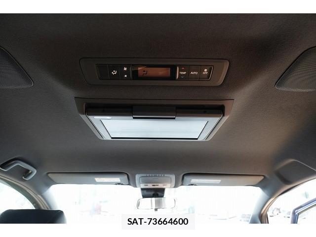 Toyota NOAH 2017-12 8223268-14