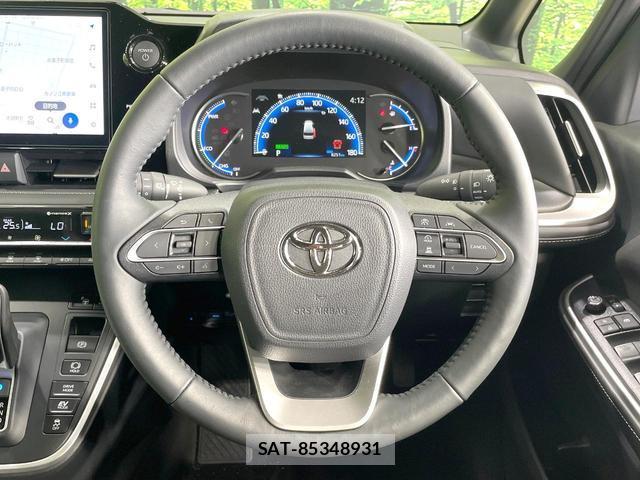 Toyota NOAH 2025-08 8223280-11