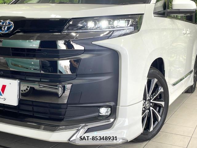 Toyota NOAH 2025-08 8223280-12