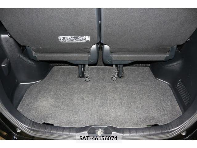 Toyota NOAH 2018-03 8223333-18