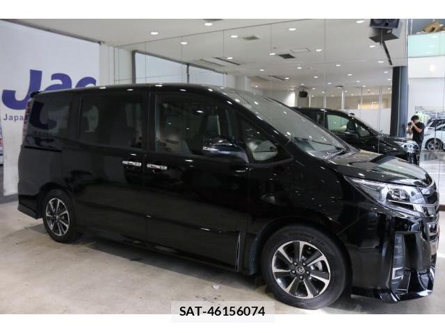 Toyota NOAH 2018-03 8223333-3