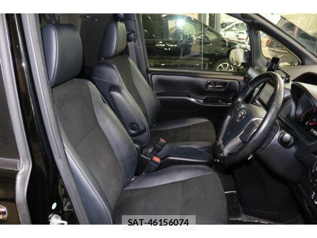 Toyota NOAH 2018-03 8223333-5