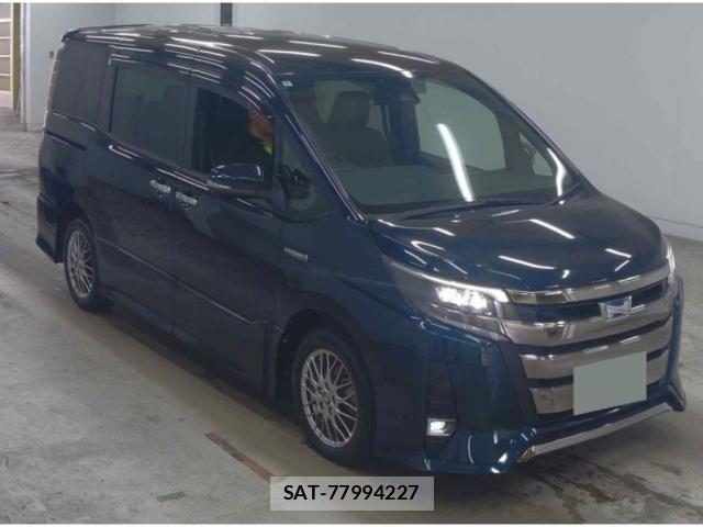 Toyota NOAH 2018-09 8223478-3