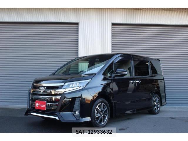 Toyota NOAH 2017-12 8223692-0