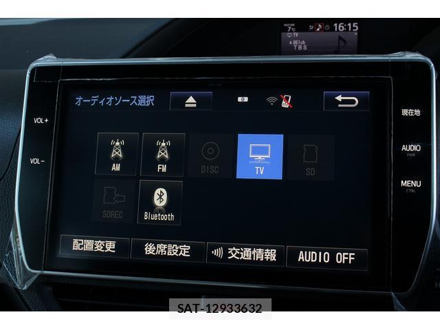 Toyota NOAH 2017-12 8223692-12