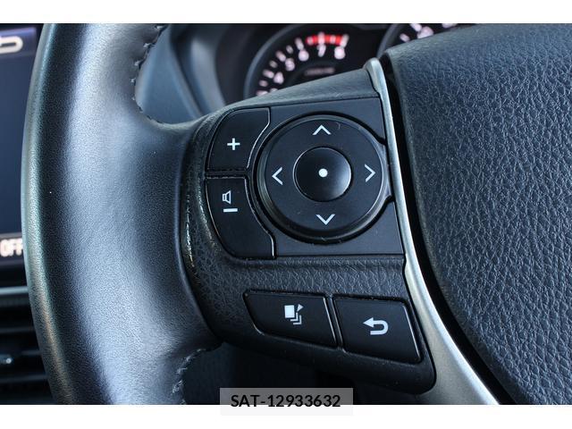 Toyota NOAH 2017-12 8223692-16