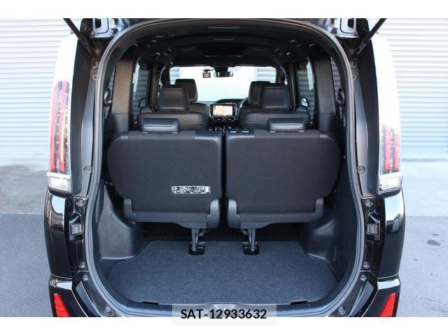 Toyota NOAH 2017-12 8223692-9