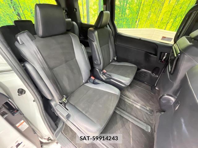 Toyota NOAH 2019-08 8224005-8