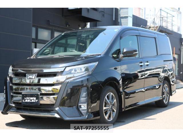 Toyota NOAH 2018-02 8224104-0
