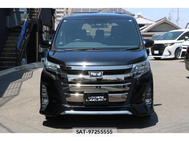 Toyota NOAH 2018-02 8224104-11