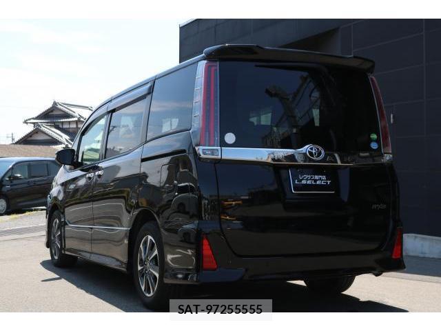 Toyota NOAH 2018-02 8224104-4
