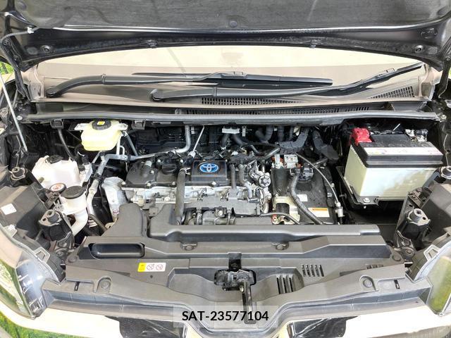 Toyota NOAH 2023-04 8224137-17