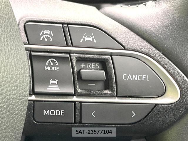 Toyota NOAH 2023-04 8224137-6
