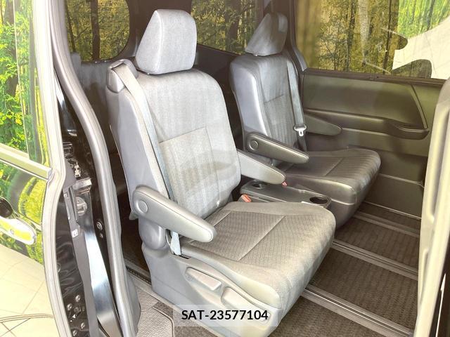 Toyota NOAH 2023-04 8224137-8