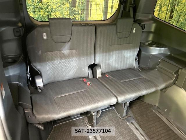 Toyota NOAH 2023-04 8224137-9
