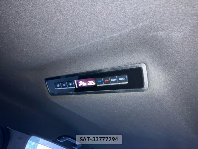 Toyota NOAH 2024-01 8224386-10