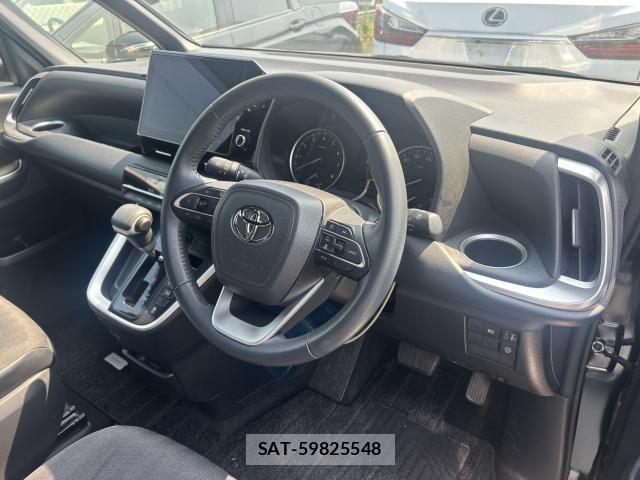 Toyota NOAH 2023-11 8224479-2