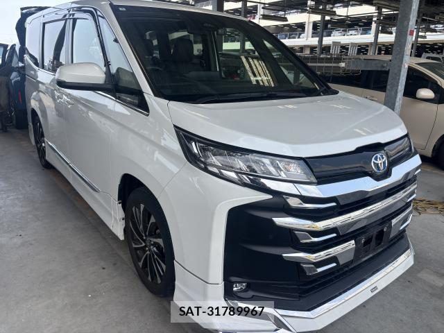 Toyota NOAH 2024-04 8224487-0