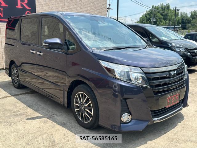 Toyota NOAH 2017-06 8224661-1