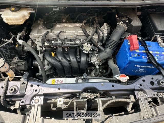 Toyota NOAH 2017-06 8224661-18
