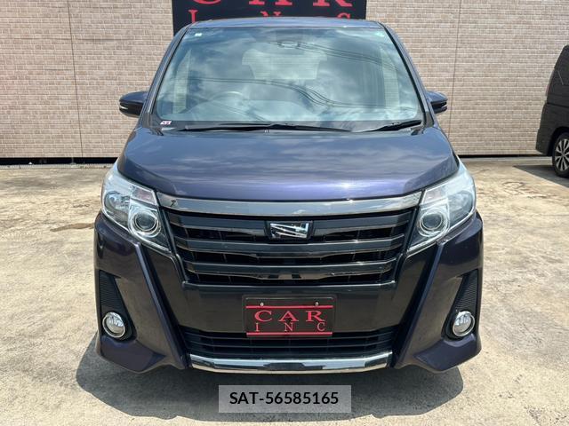 Toyota NOAH 2017-06 8224661-3