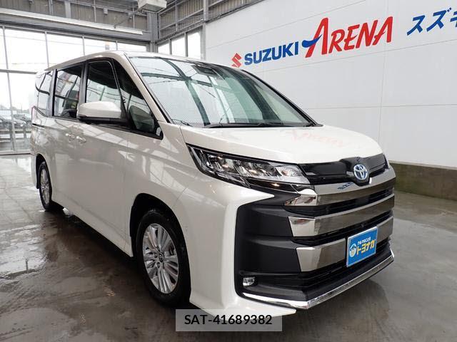 Toyota NOAH 2023-10 8224759-0