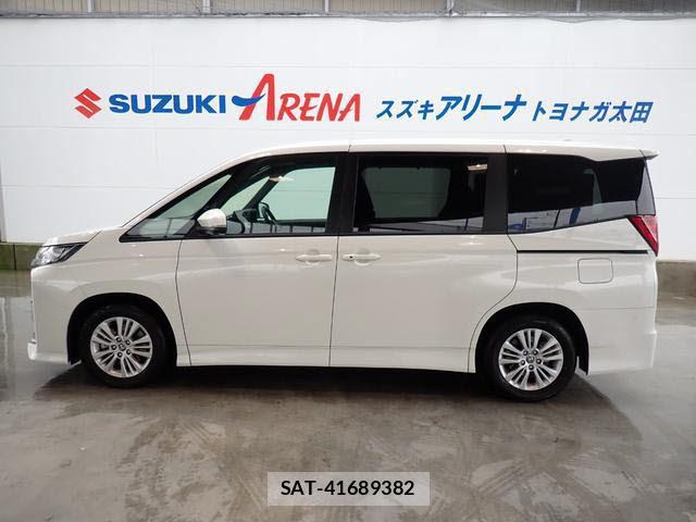 Toyota NOAH 2023-10 8224759-6