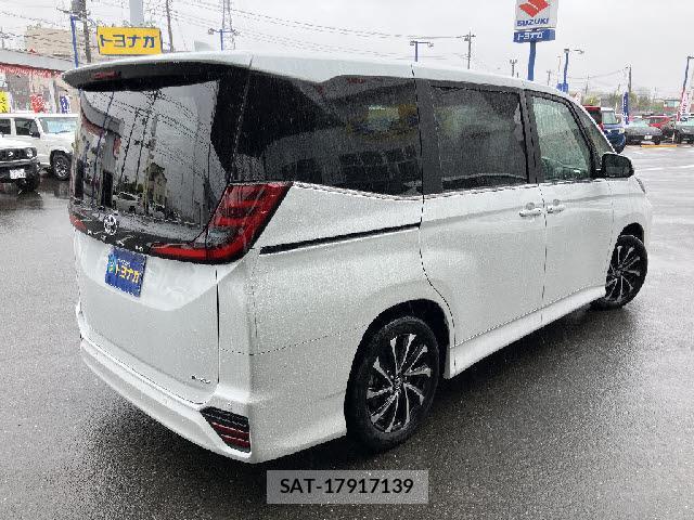 Toyota NOAH 2026-04 8224792-3