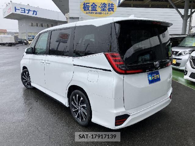Toyota NOAH 2026-04 8224792-4