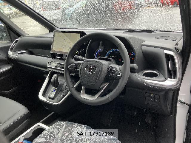 Toyota NOAH 2026-04 8224792-6