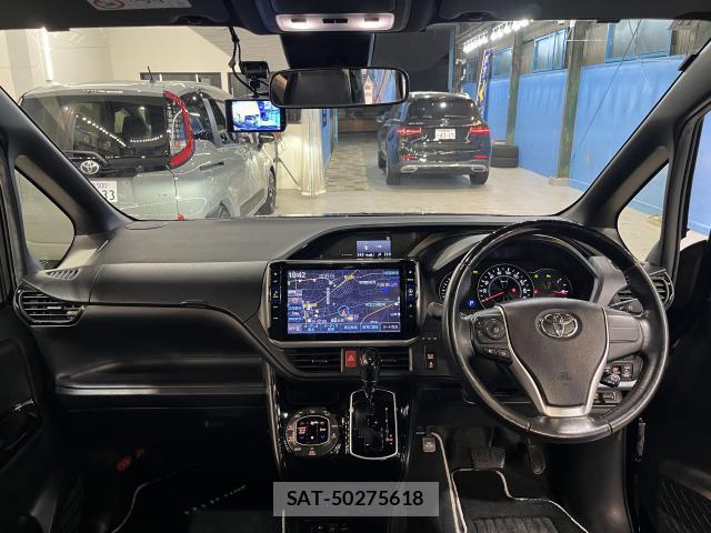 Toyota NOAH 2020-11 8224979-3