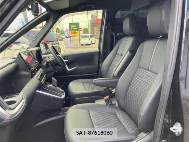 Toyota NOAH 2022-09 8225090-5
