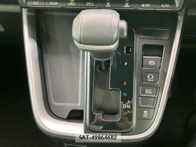 Toyota NOAH 2024-06 8225147-16